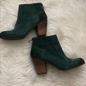 Brand New Vince Camuto booties